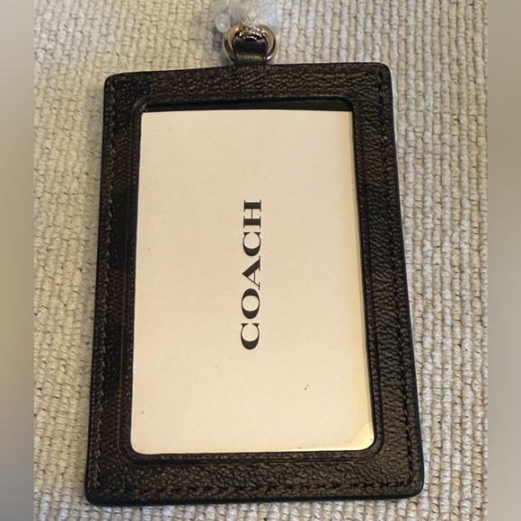 NWT Coach ID Lanyard Gold/Black - Picture 4 of 7